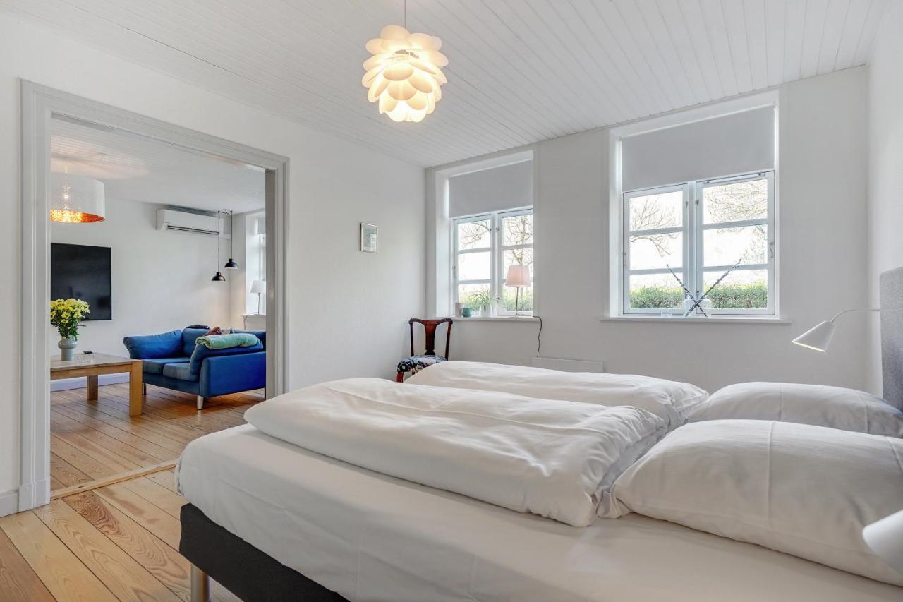 Hotel Apartment With A Lake View - 2 Room Apartment Kruså Buitenkant foto